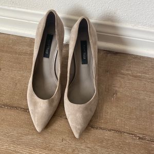 Suede heel pumps